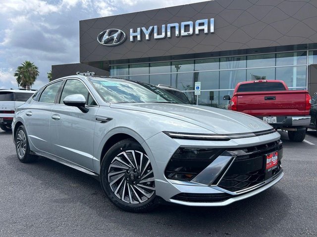 2026 Hyundai SONATA HYBRID SEL