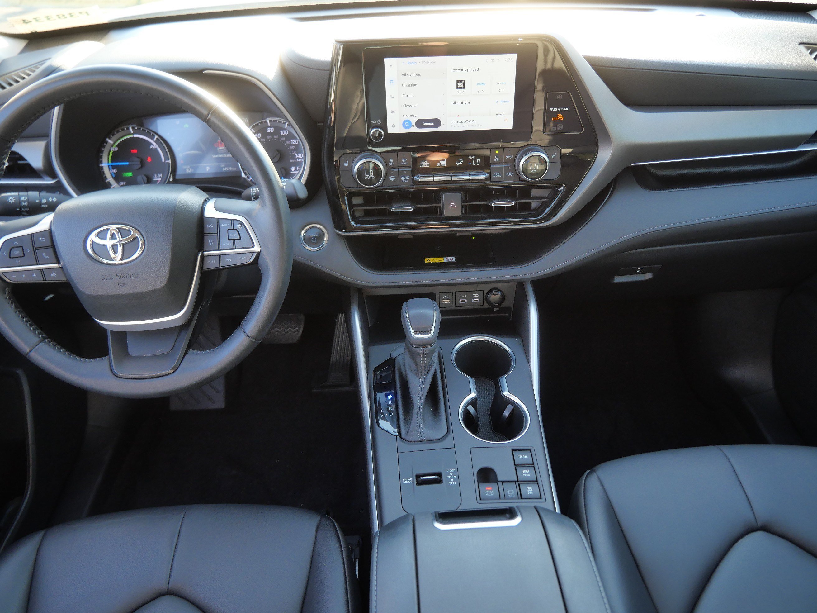 Certified Used 2020 Blizzard Pearl Toyota Limited image 10