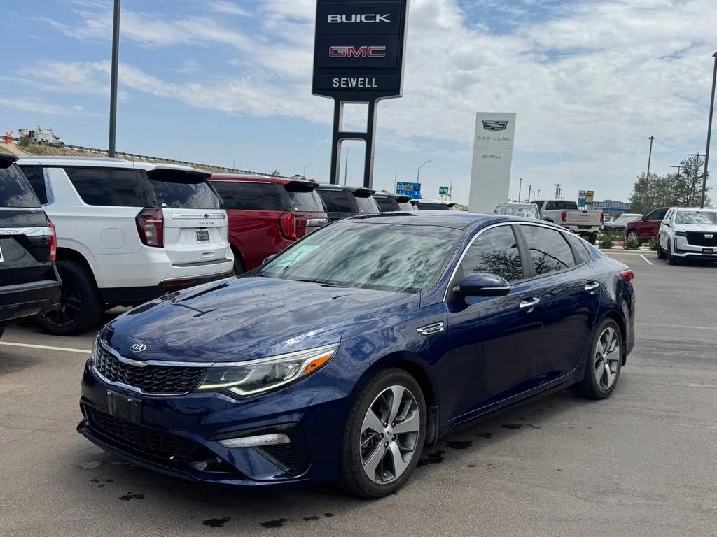 2019 Kia Optima S AT's photo