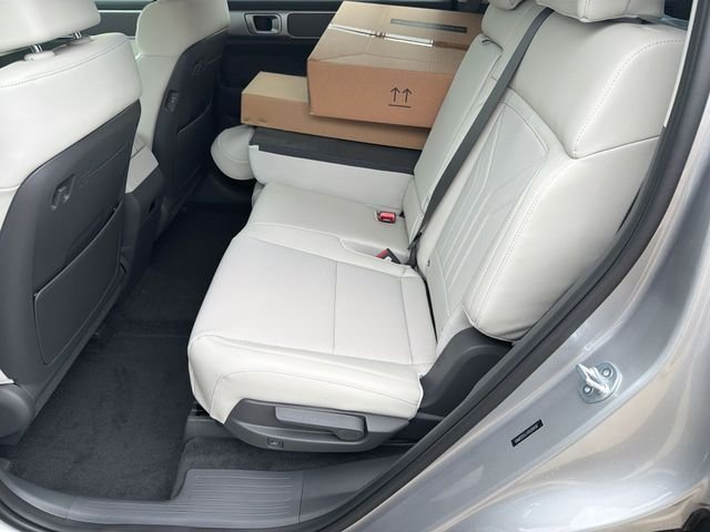 New 2027 Silver Hyundai SEL AWD image 52