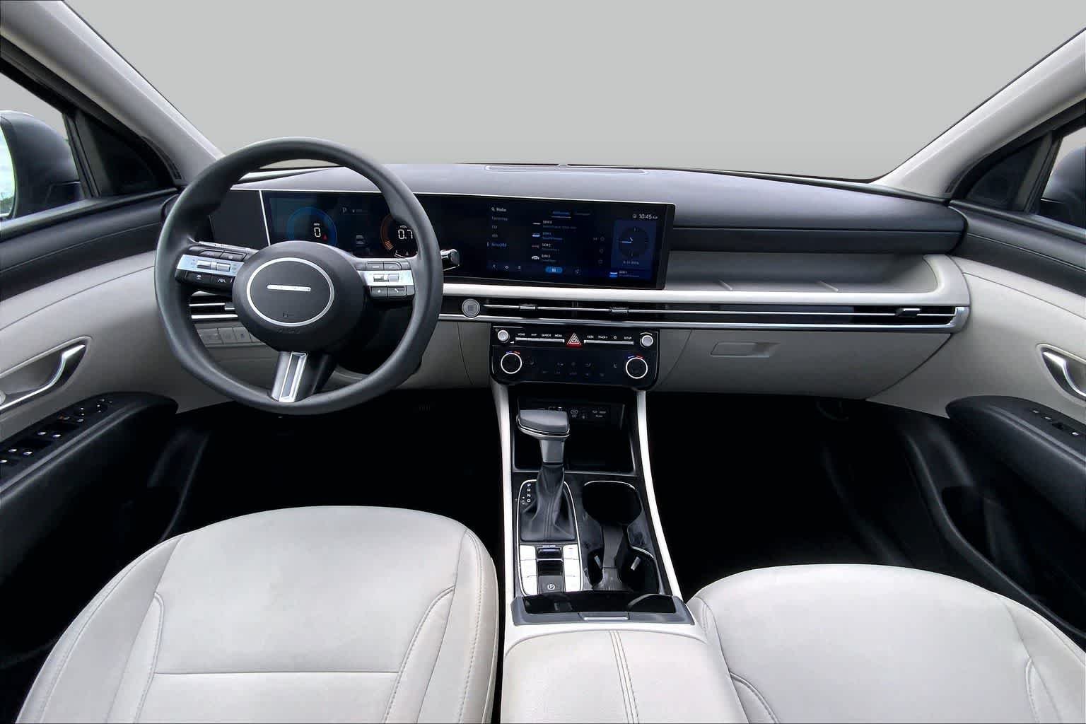 Used 2025 Phantom Black Hyundai SEL image 15