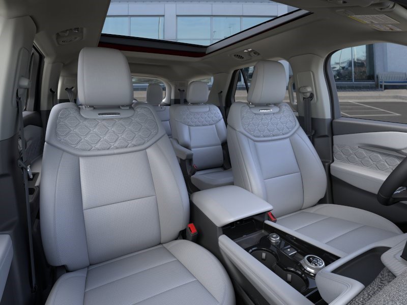 New 2026 Rapid Red Metallic Tinted Clearcoat Ford Platinum image 10