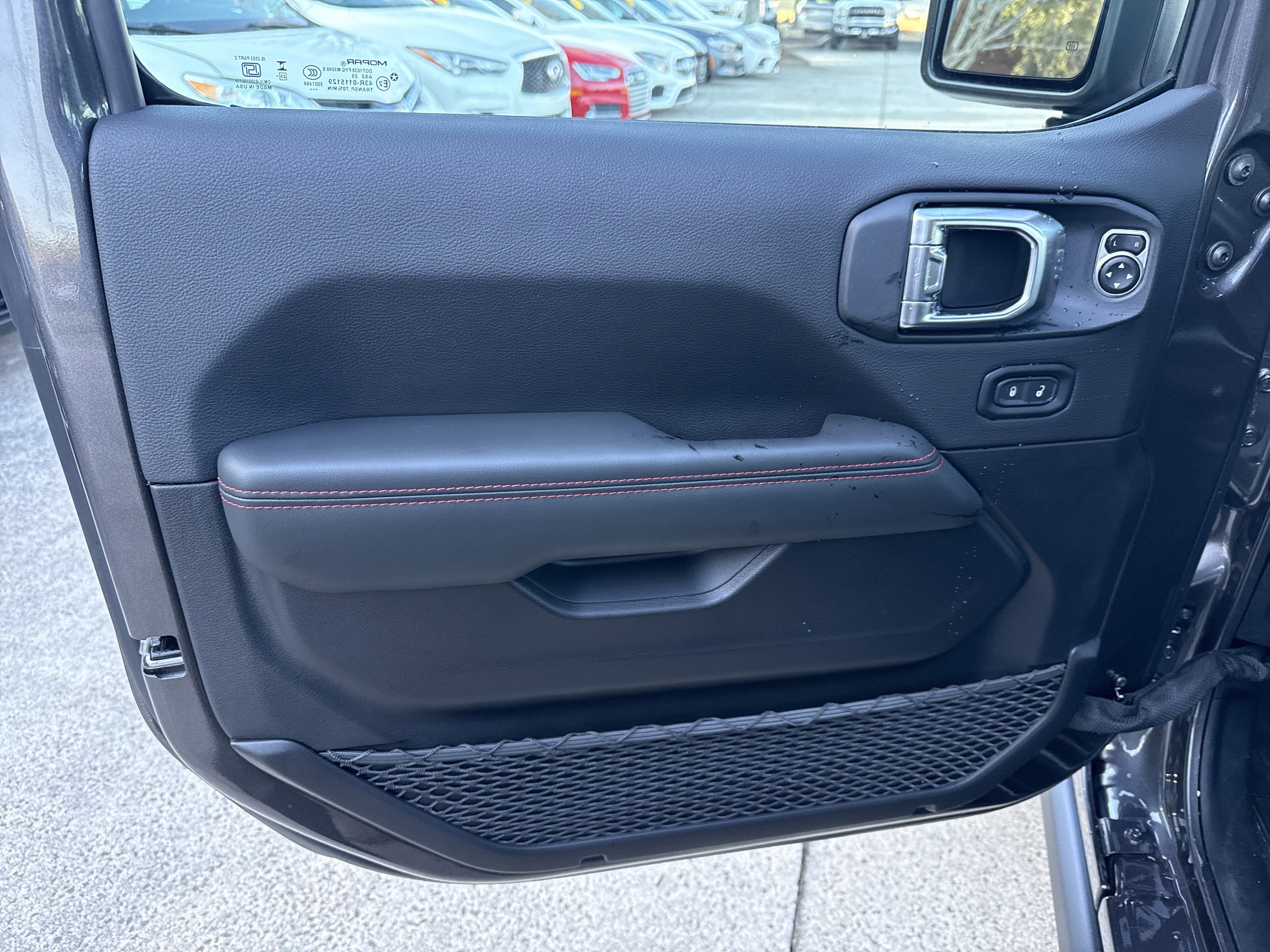 New 2026 Granite Crystal Metallic Clearcoat Jeep  image 10