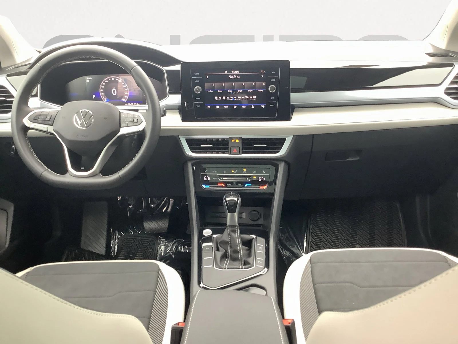 New 2026 Pure White Volkswagen SE image 13