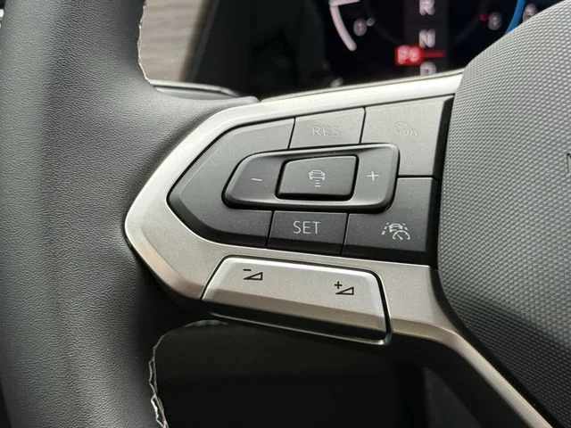 New 2026 White Volkswagen 2.0T SEL image 10