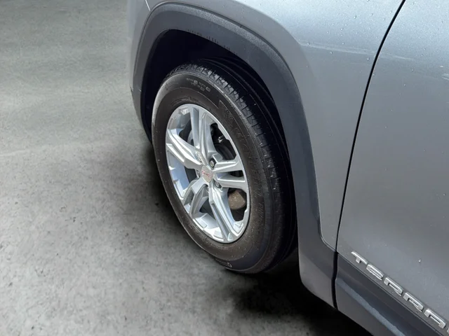 Used 2023 Silver GMC SLE image 13