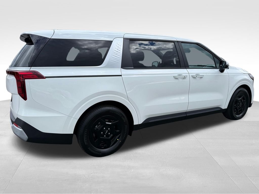 New 2027 Snow White Pearl Kia LXS image 7