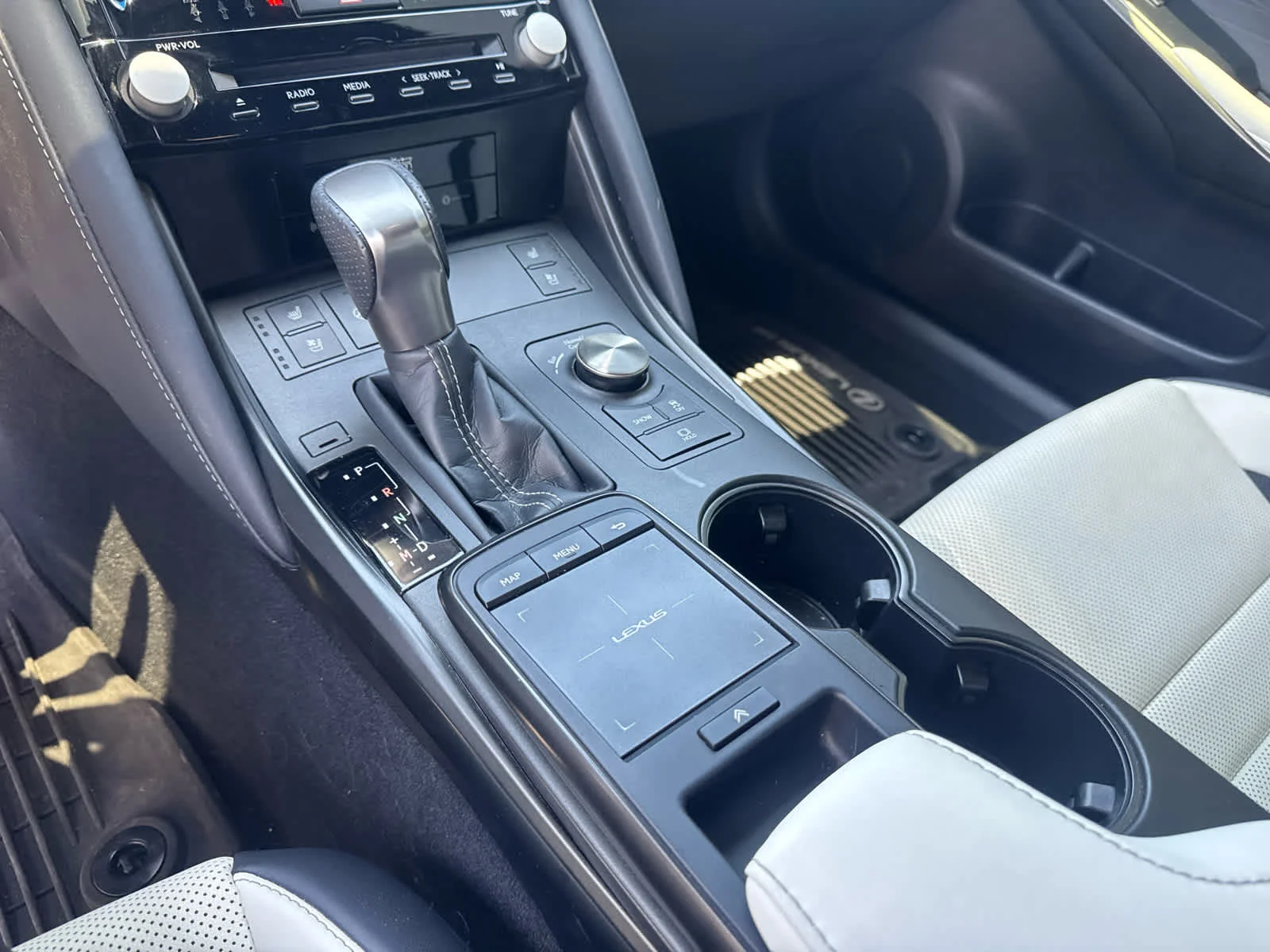 Used 2025 Ultra White Lexus F SPORT Performance image 12