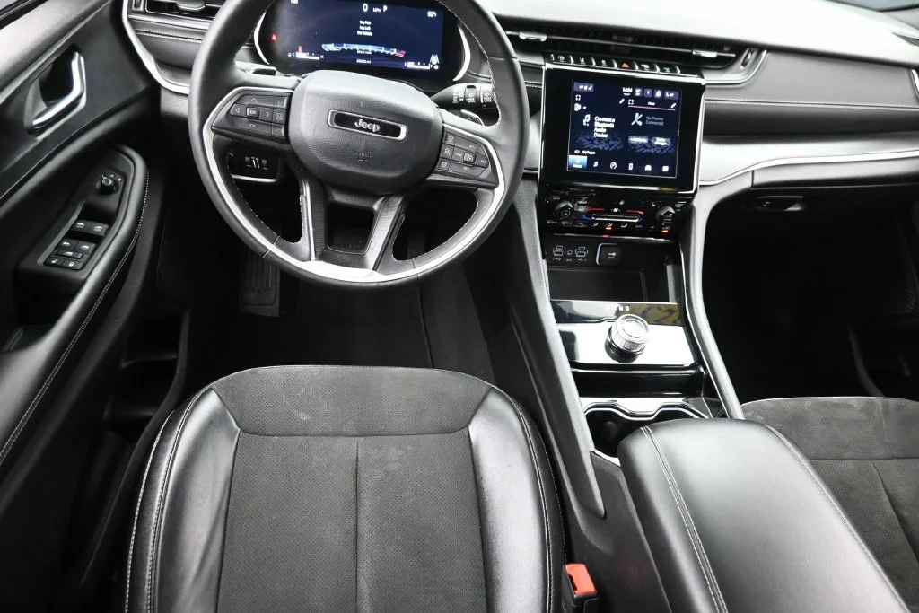 Used 2023 Black Jeep Altitude X image 14