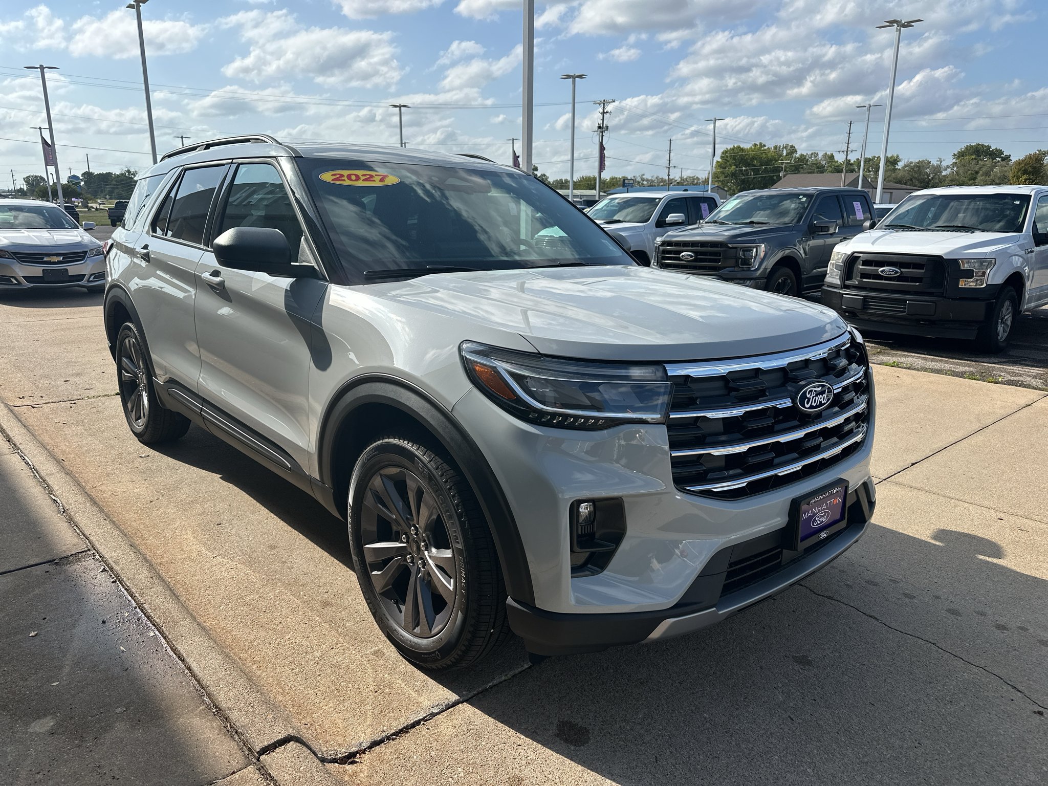 New 2027 Avalanche Gray Ford Active image 8