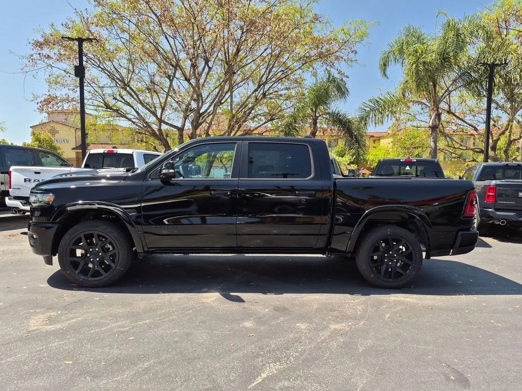 New 2026 Diamond Black Crystal Pearl-Coat Exterior Paint RAM Laramie image 7