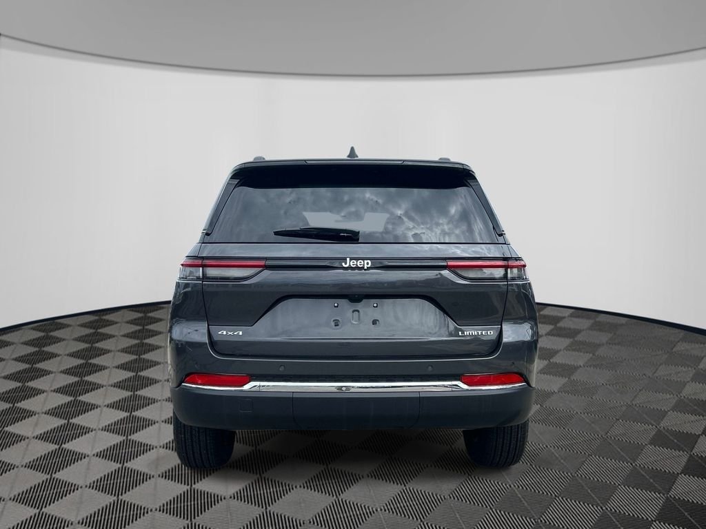 Used 2025 Gray Jeep Limited image 4