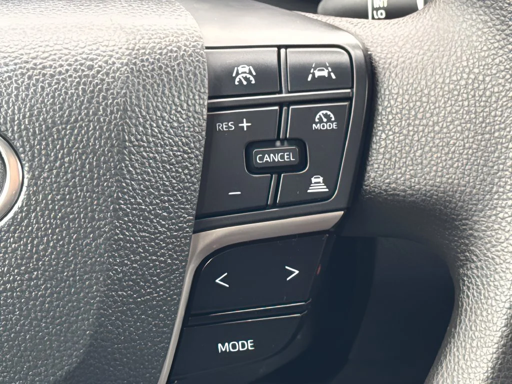 Used 2025 White Toyota LE image 15