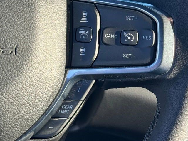 New 2026 Diamond Black Crystal Pearl-Coat Exterior Paint RAM Laramie image 19