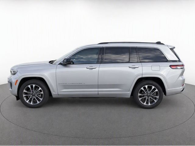 Used 2023 Silver Jeep Overland image 6