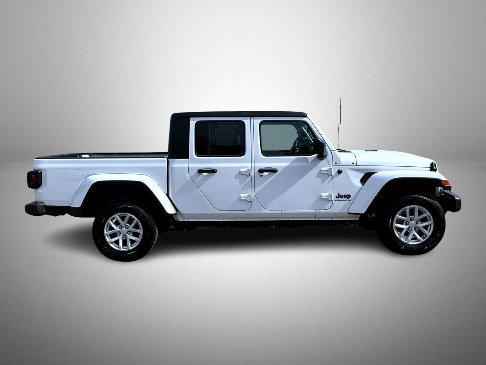 Used 2023 White Jeep Sport S image 4