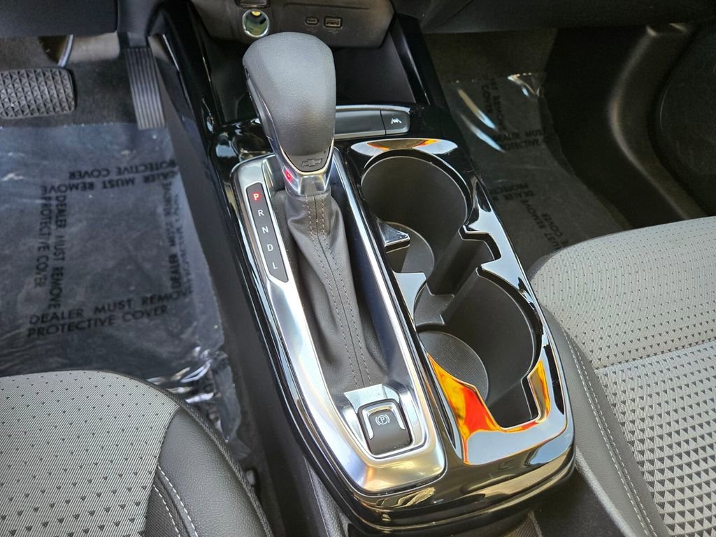 2025 Chevrolet Trax LT - Photo 22