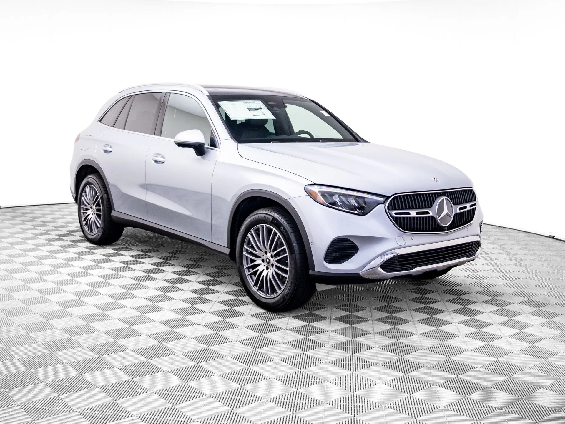 New 2026 Silver Mercedes-Benz GLC 300 image 7