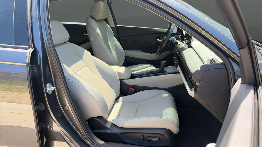 Used 2023 Meteorite Gray Metallic Honda EX-L image 23