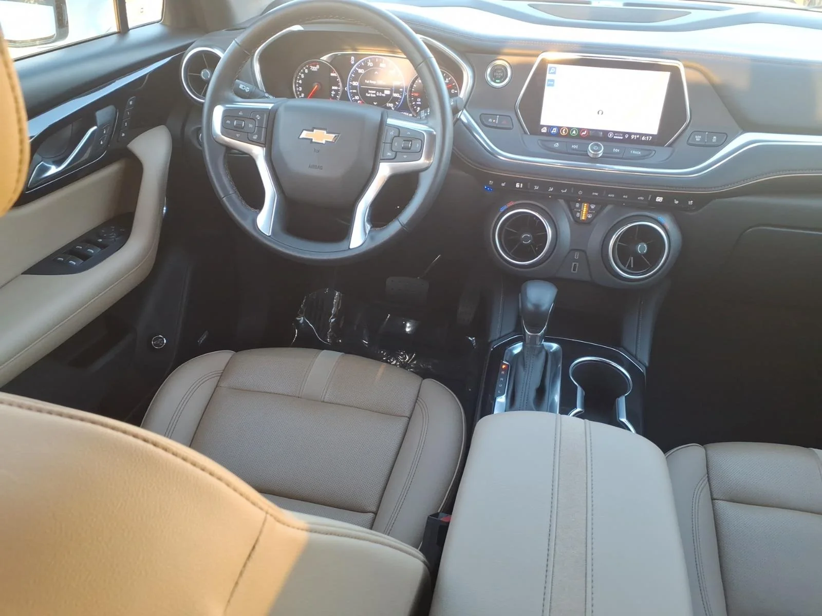 Used 2021 Iridescent Pearl Tricoat Chevrolet Premier image 4