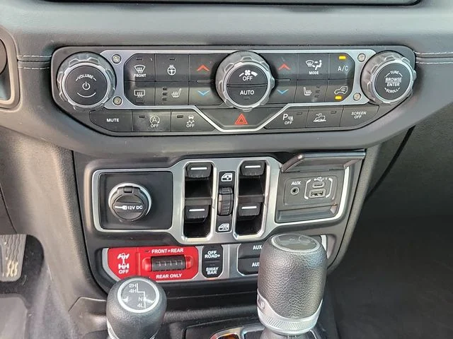 Used 2024 Gray Jeep Rubicon image 25