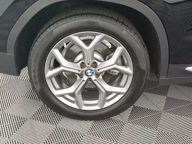 Used 2023 Black BMW xDrive30i image 29