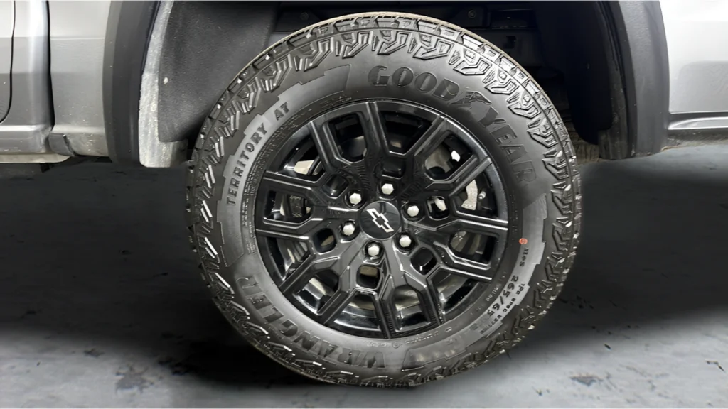 Used 2025 Gray Chevrolet Trail Boss image 47