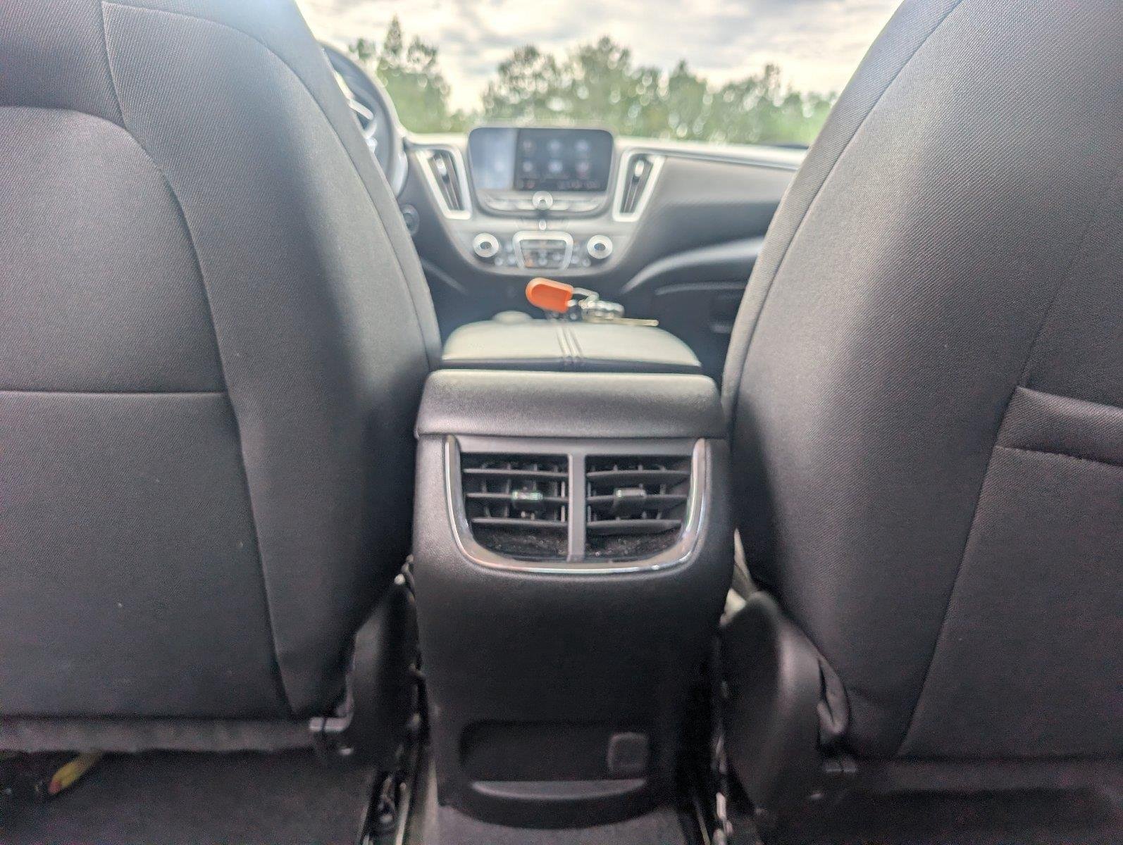 Used 2024 Summit White Chevrolet 1LT image 34