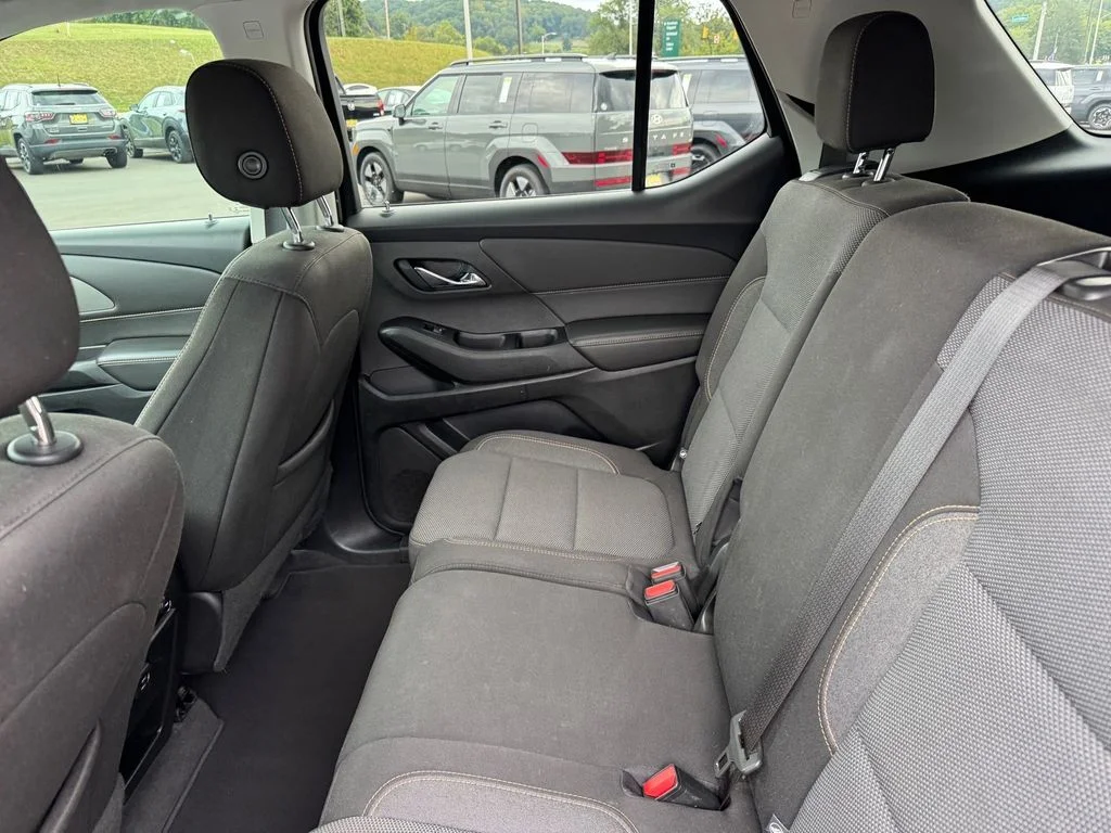 Used 2020 White Chevrolet LS image 11