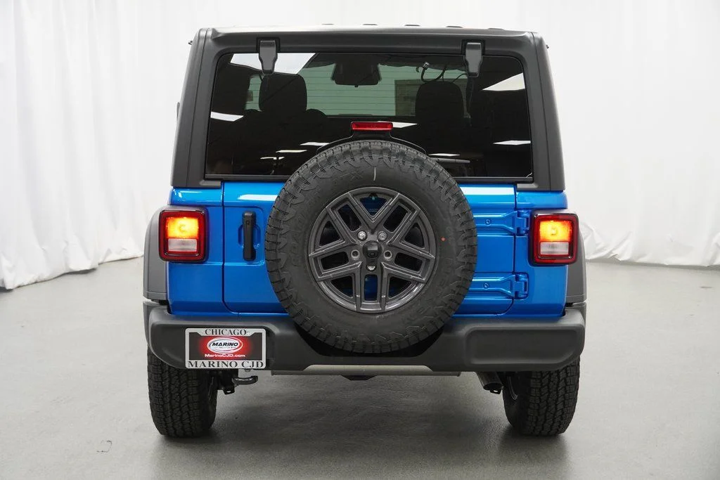 New 2026 Hydro Blue Pearl-Coat Exterior Paint Jeep Sport S image 10