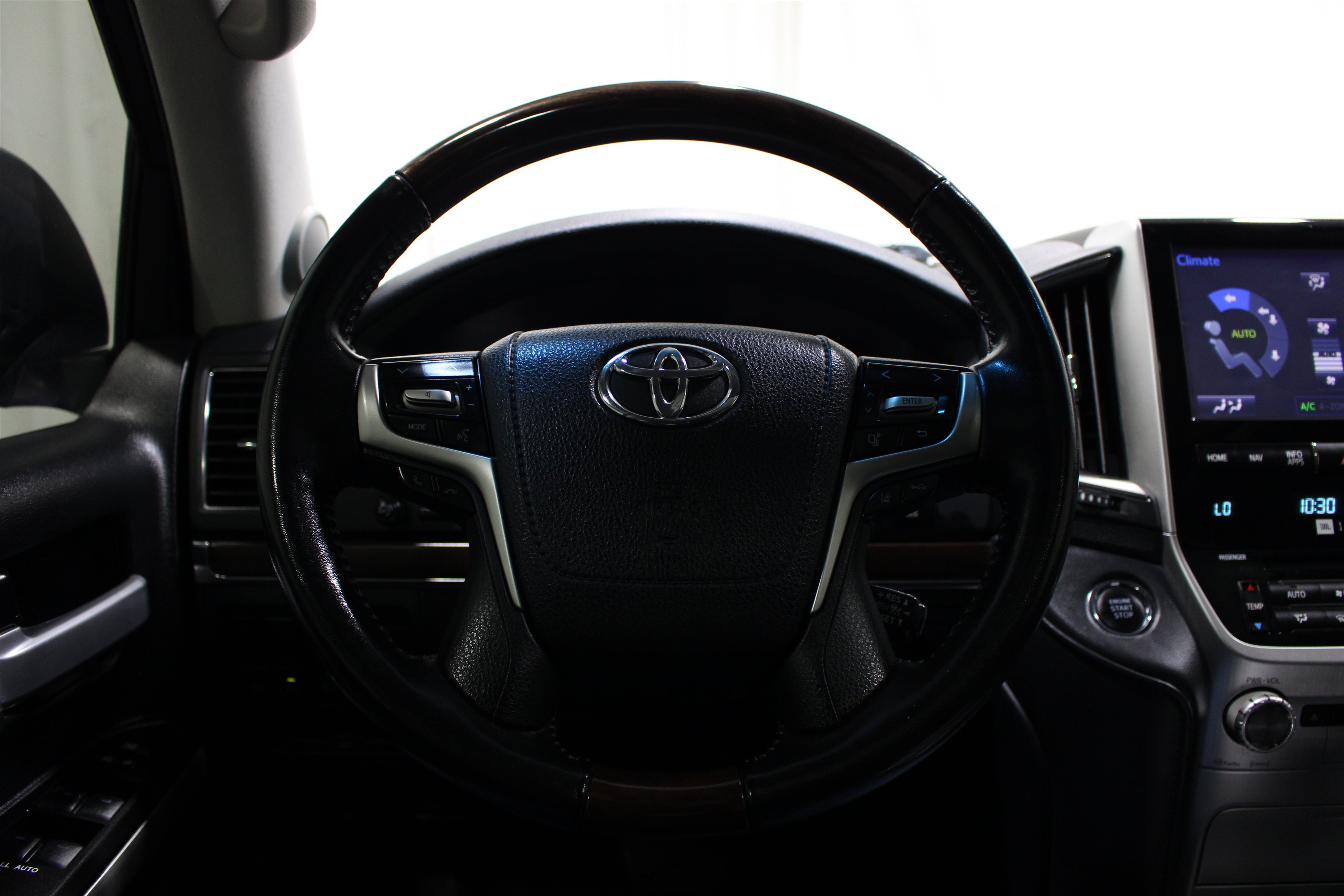 Used 2018 Midnight Black Metallic Toyota 4WD V8 image 11