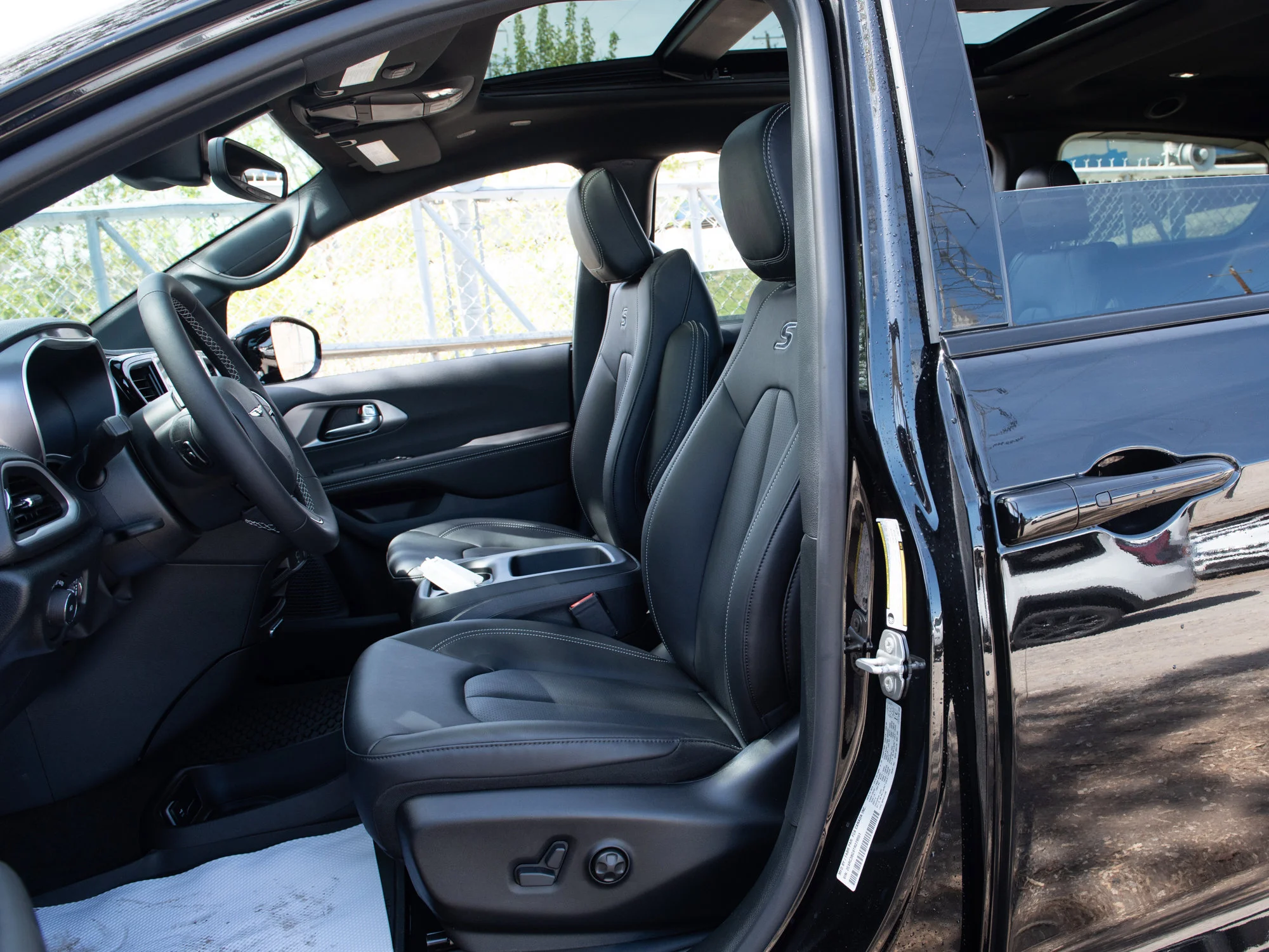 New 2026 Black Chrysler Select* AWD image 18
