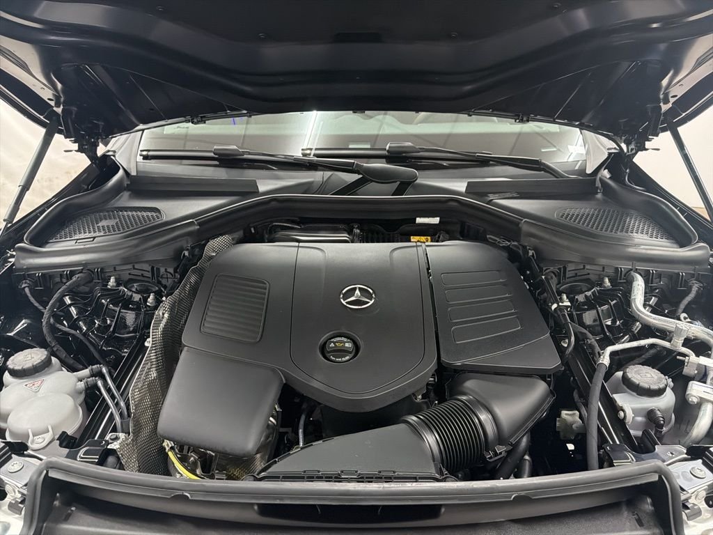 Used 2026 Black Mercedes-Benz GLC 300 image 31