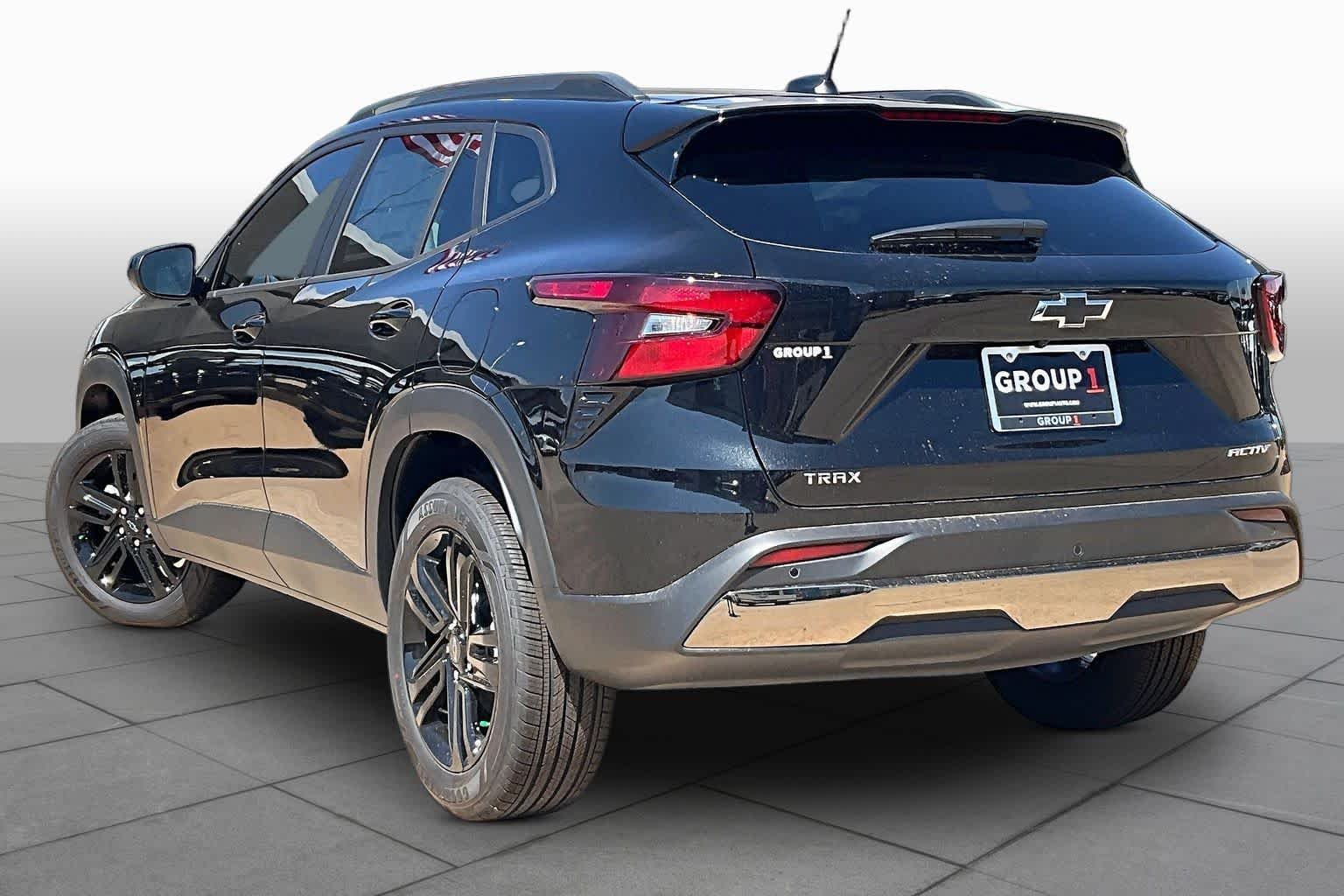 New 2026 Mosaic Black Metallic Chevrolet ACTIV image 13