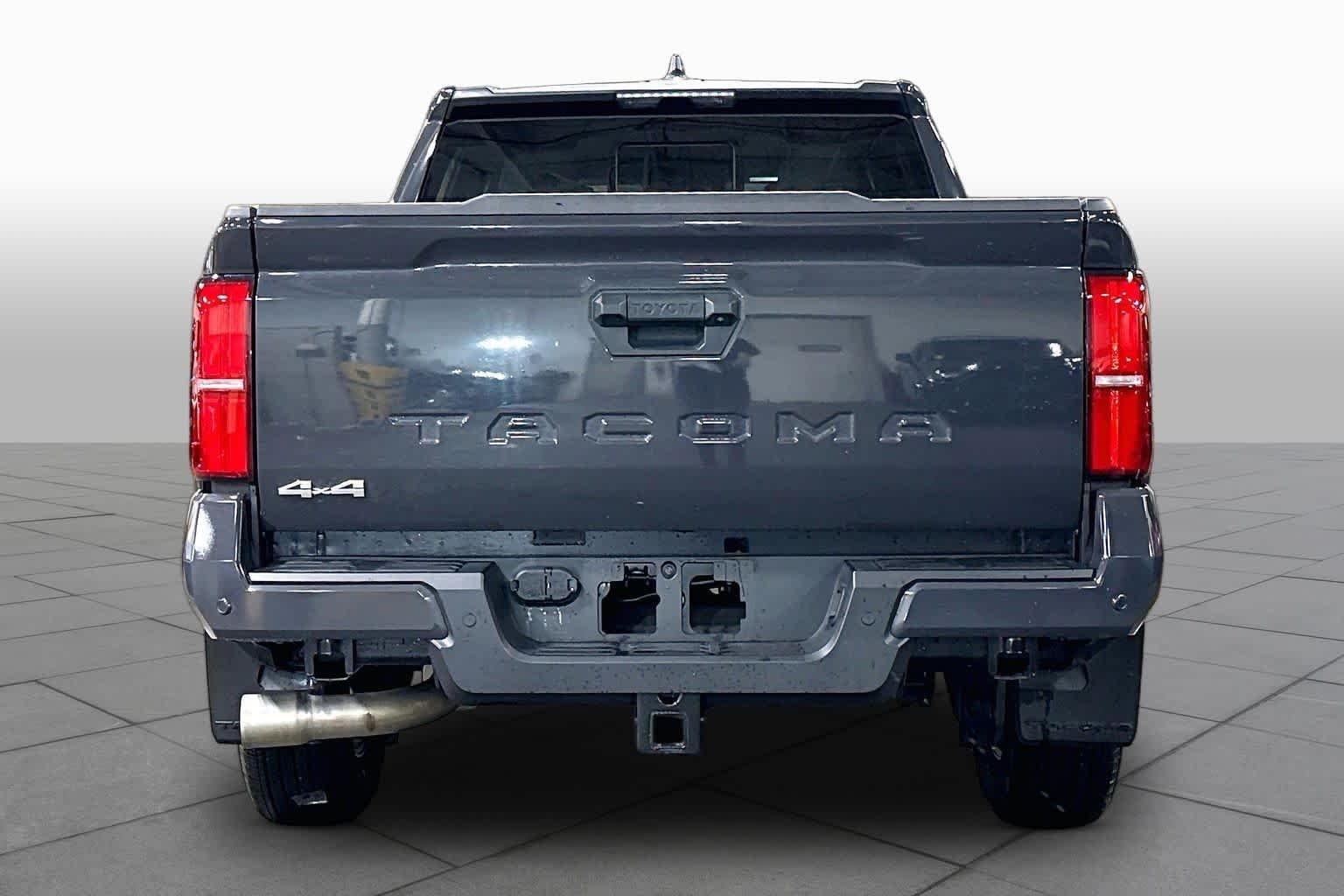Used 2025 Underground Toyota SR5 image 4