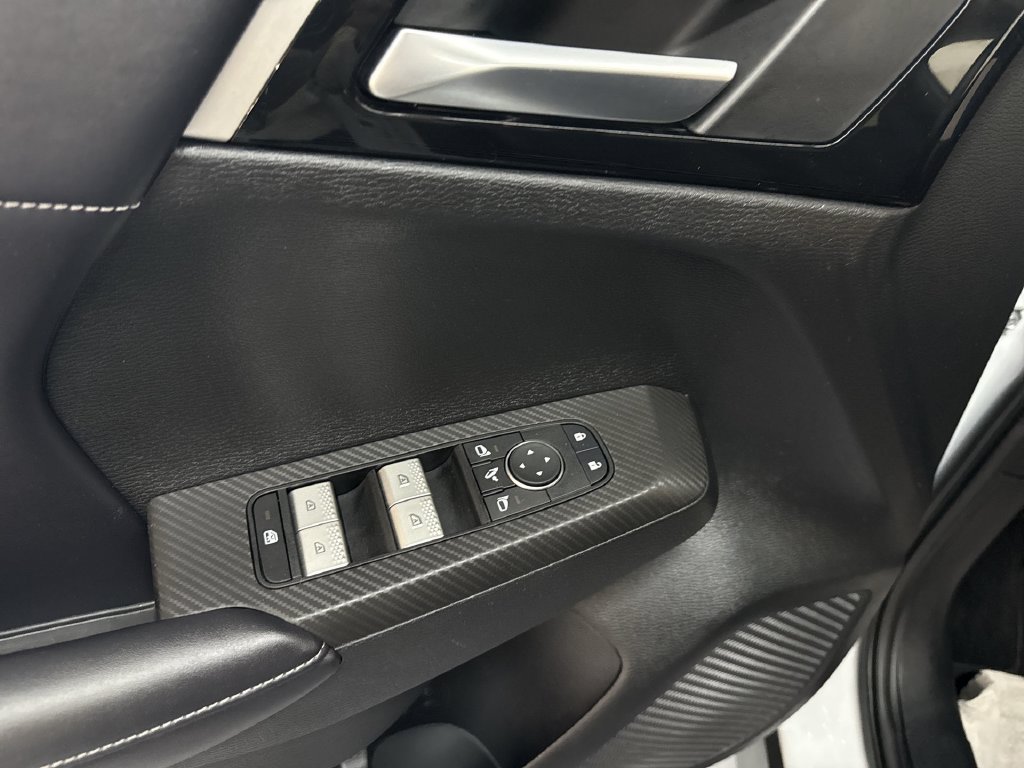 Used 2024 White Mitsubishi SE image 15