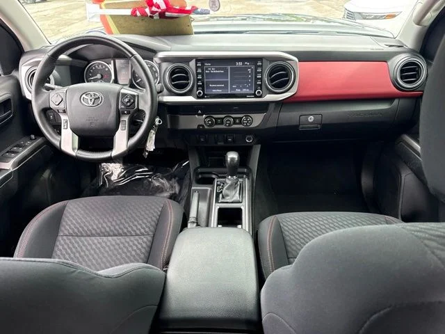 Used 2022 Black Toyota SR5 image 16