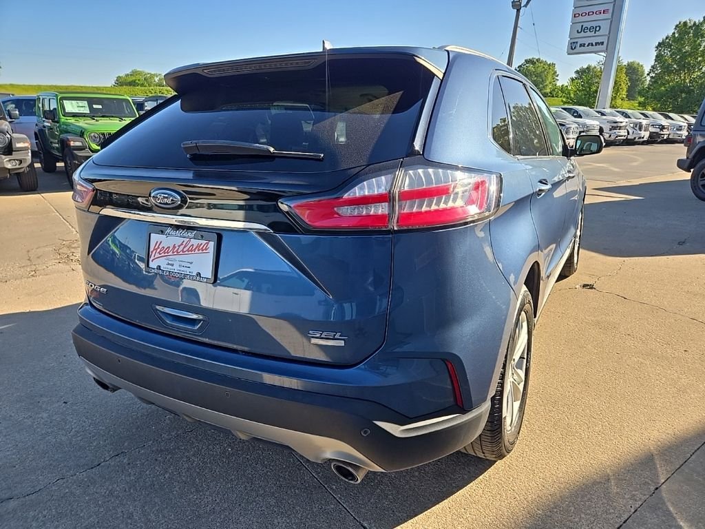 Used 2019 Blue Ford SEL image 10