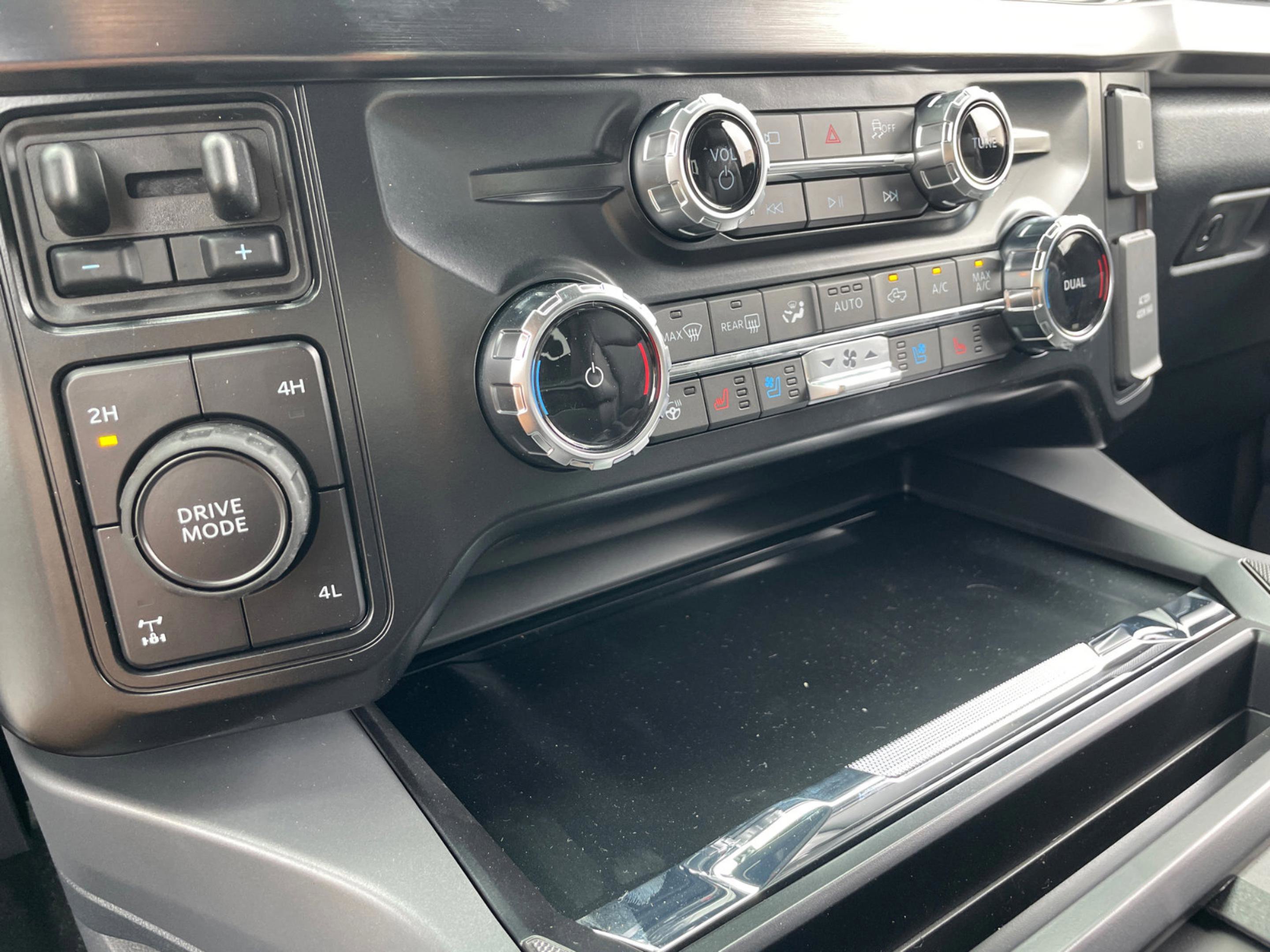 2026 Ford F-350 Super Duty Lariat - Photo 23