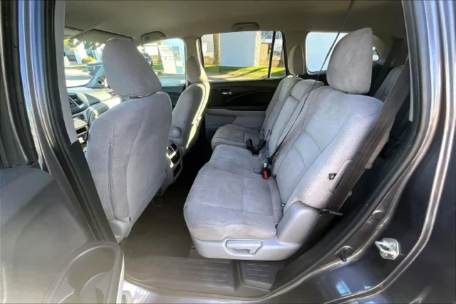 Used 2020  Honda LX image 26