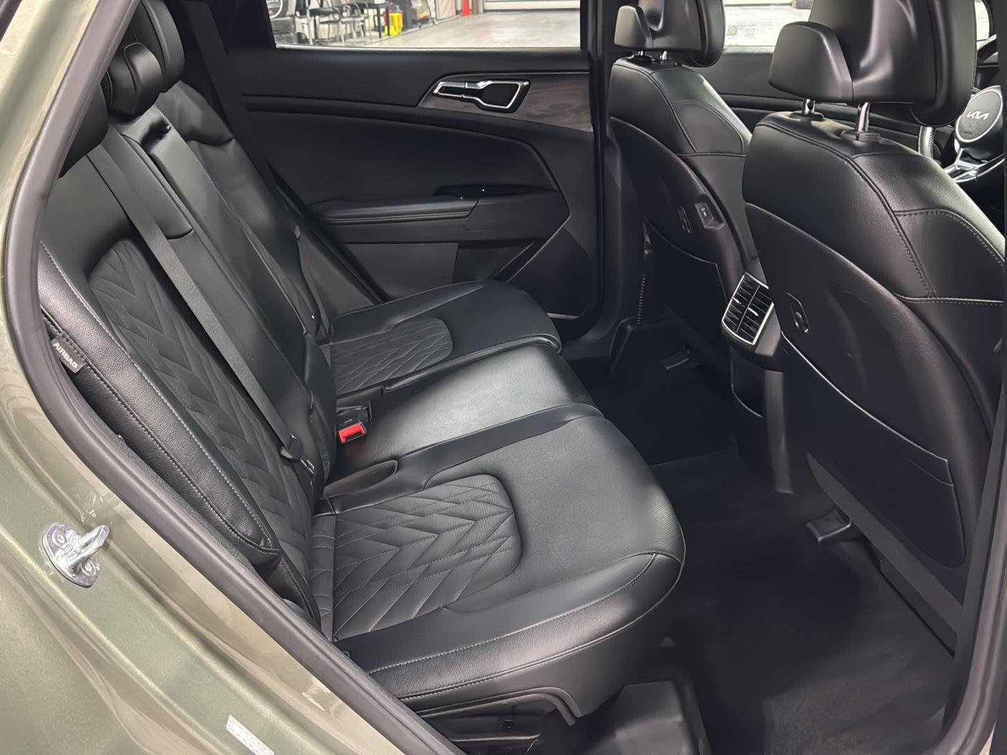 Used 2024 Jungle Green/Ebony Black Roof Kia X-Pro Prestige image 6