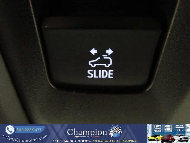 Used 2025 Iridescent Pearl Tricoat Chevrolet Premier image 46