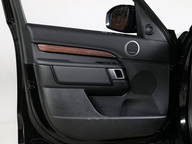 Certified Used 2025 Santorini Black Metallic Land Rover Dynamic SE image 27