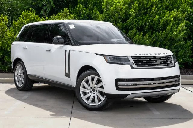 New 2026 White Land Rover SE image 7