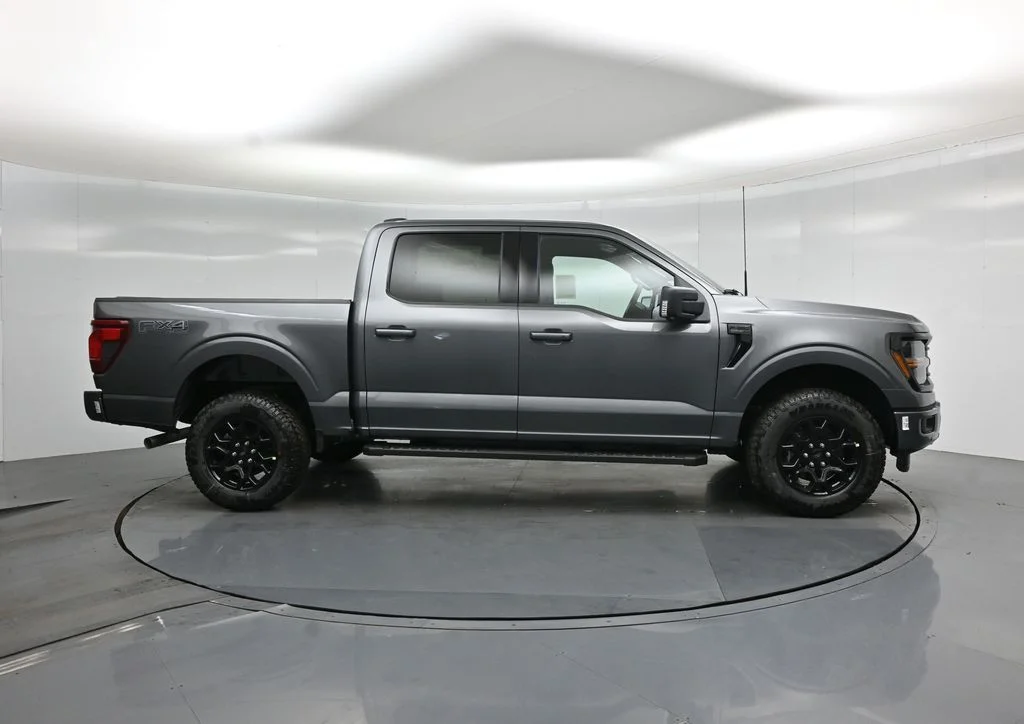 New 2026 Carbonized Gray Metallic Ford XLT image 24