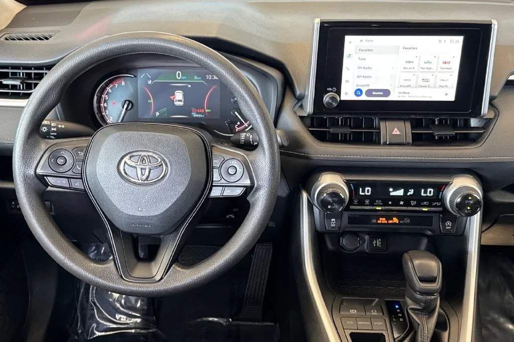 Used 2024 Ice Cap Toyota XLE image 17