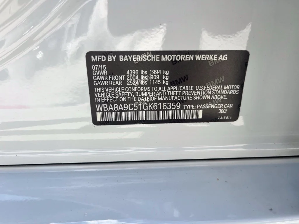 Used 2016 White BMW 320i image 13