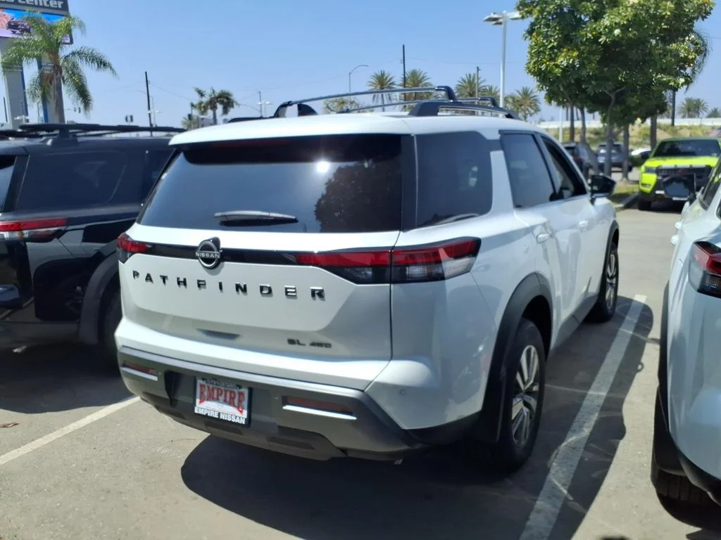 New 2026 Everest White Pearl TriCoat Nissan SL image 10