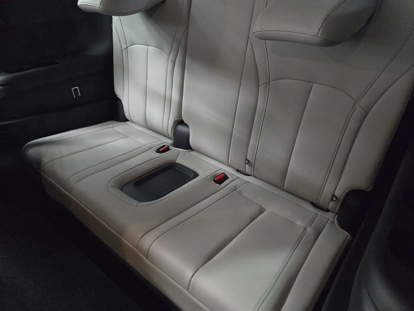 New 2027 GRAPHITE SHADOW INFINITI Luxe FWD image 19