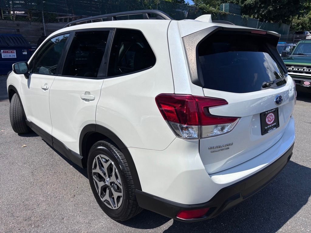 Used 2023 White Subaru Premium image 6